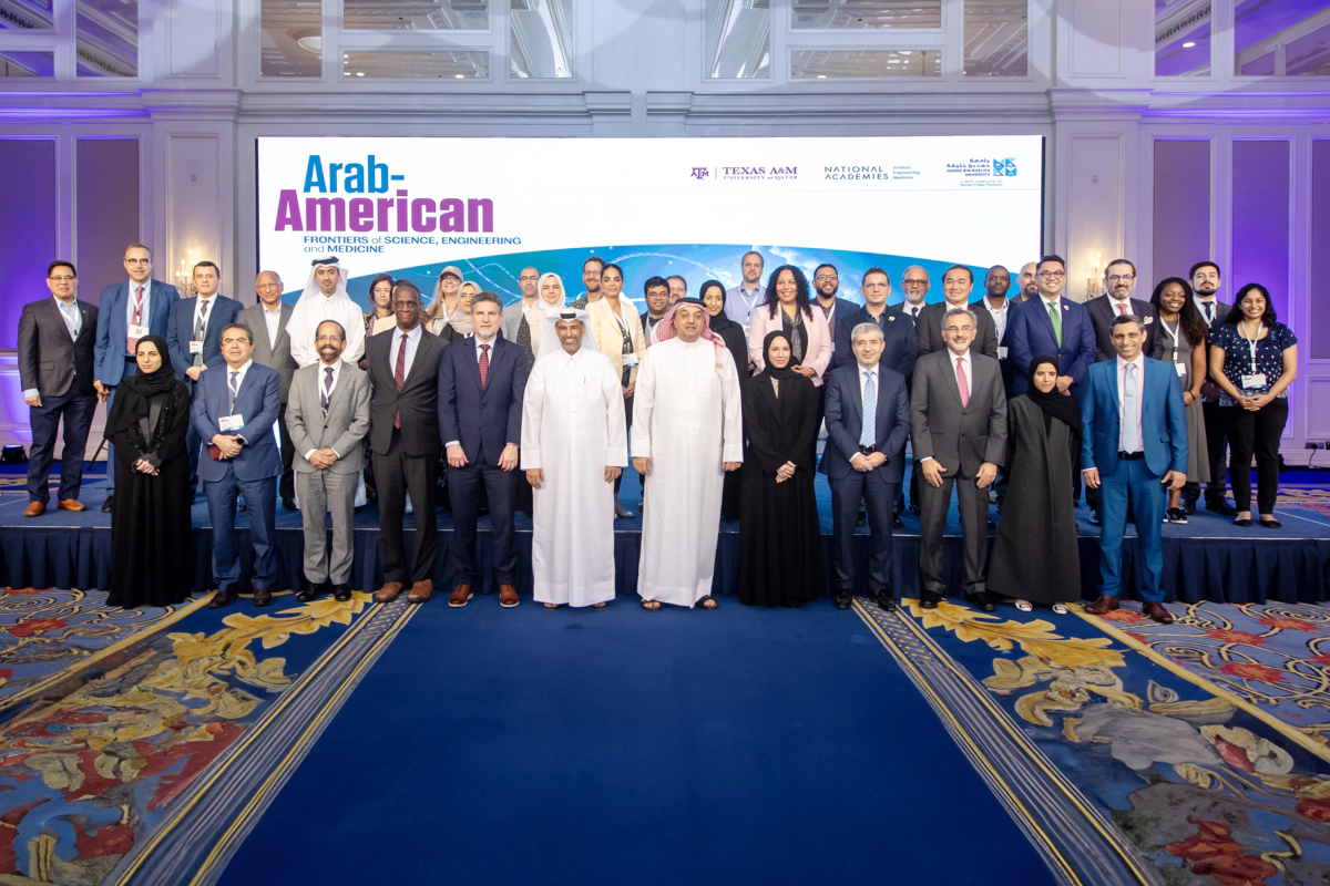 Group photo featuring the Qatari Prime Minister, US Ambassador in Doha, 9th AAF organizers, chairs, and invited speakers.